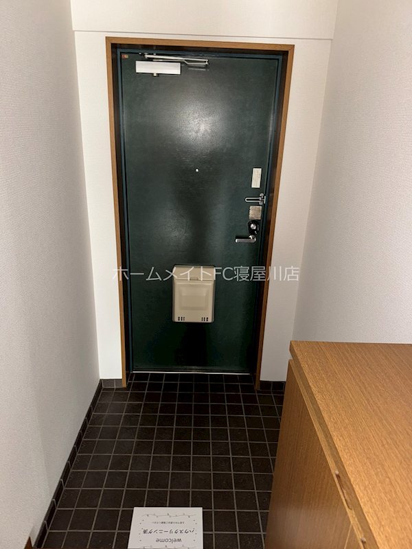 アルカ―サル星田 玄関