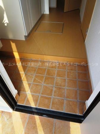 カーサ忍ケ丘 玄関