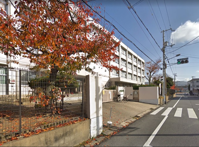サンシャインミフネ 小学校