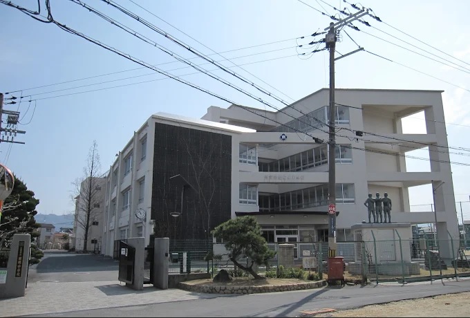 サンシャインミフネ 中学校