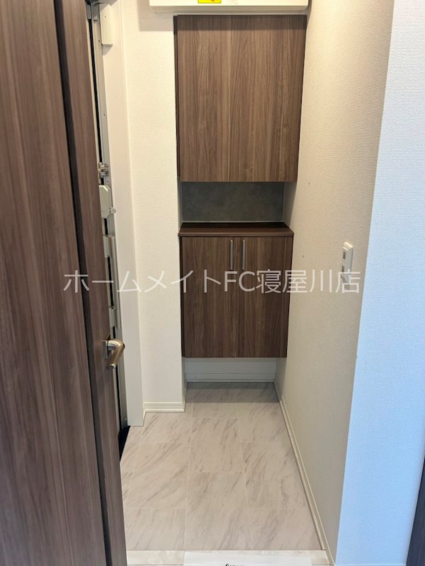 プレステージア忍ケ丘 玄関