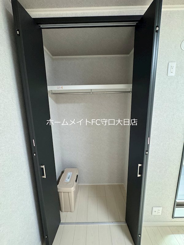 グロワール栄町 収納