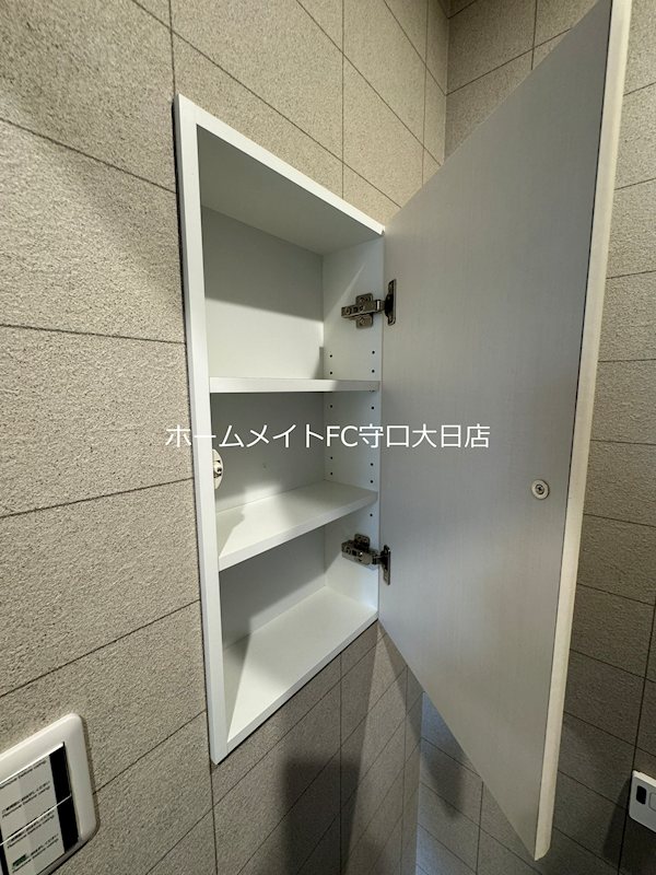 グロワール栄町 収納