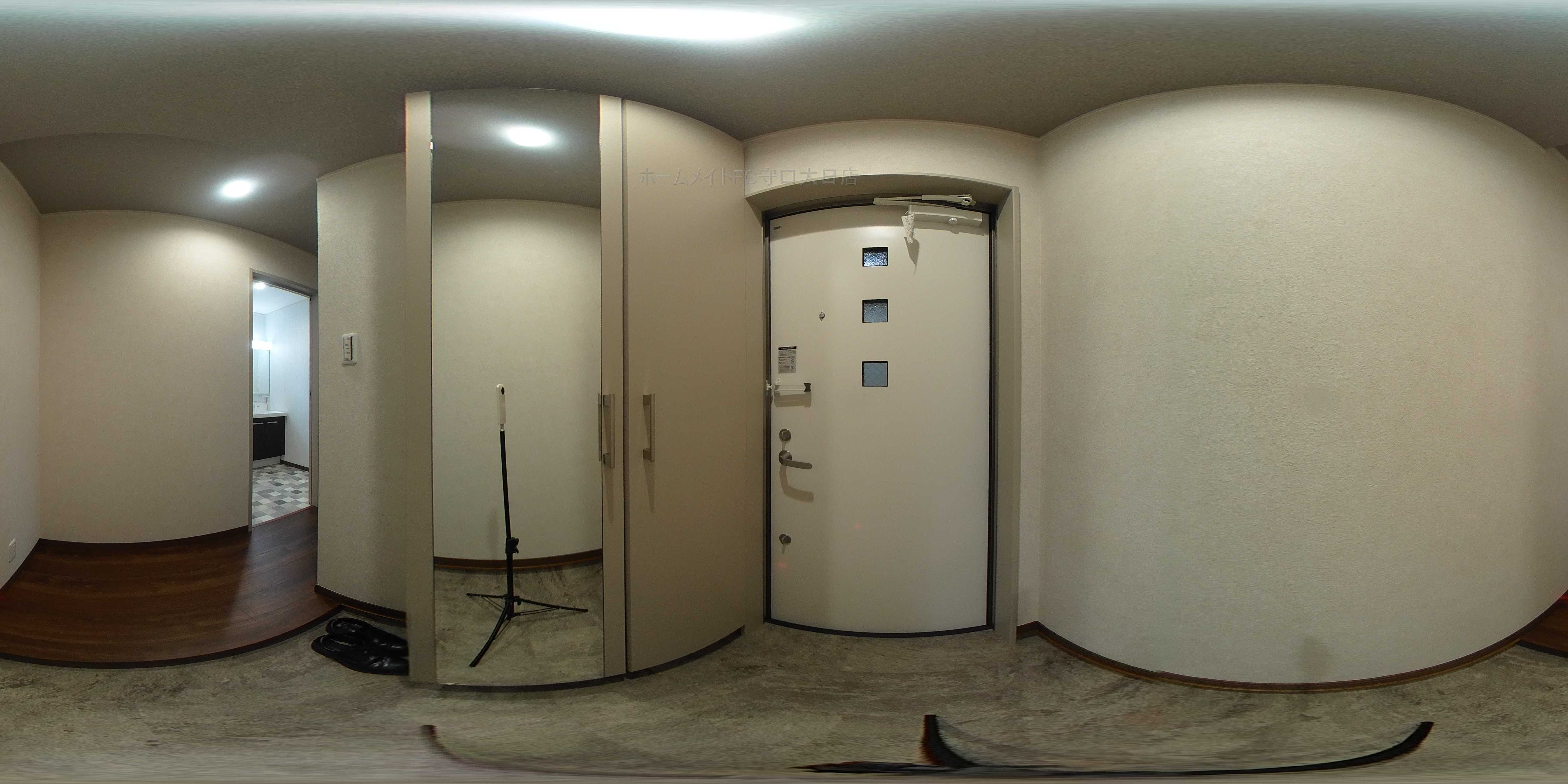 グロワール栄町 玄関
