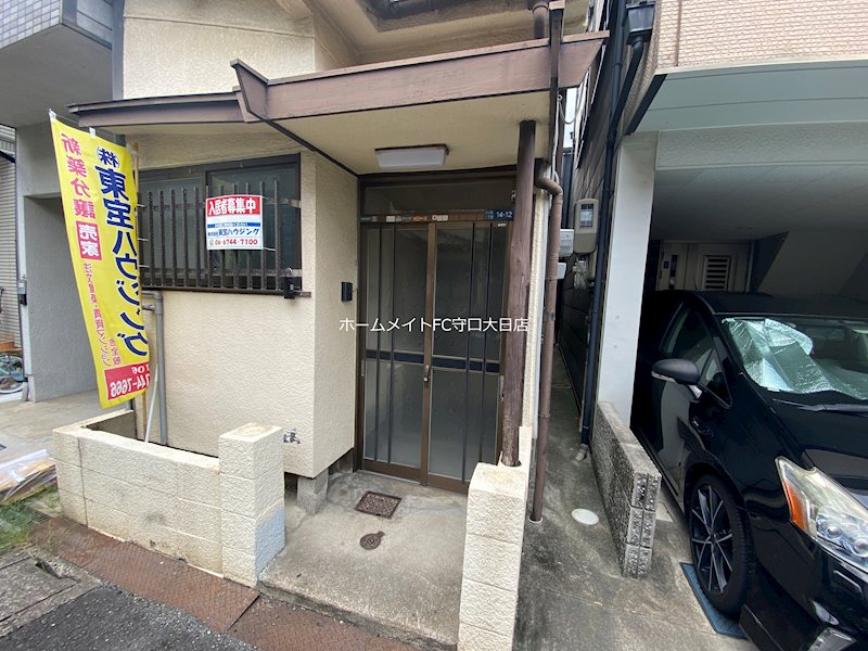 大久保町借家 エントランス