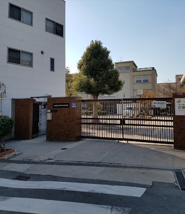 マーレ 中学校
