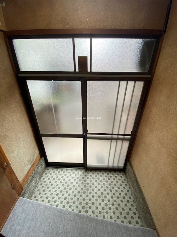 八雲西町貸家 玄関