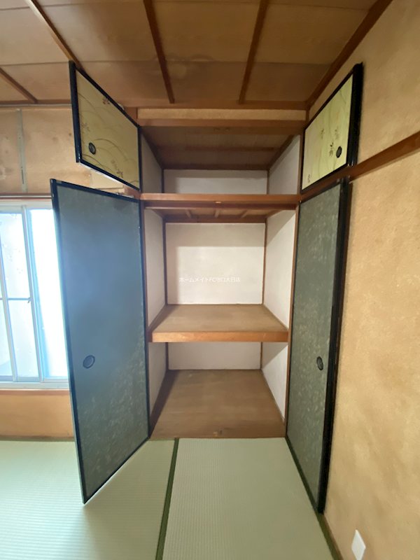 八雲西町貸家 収納