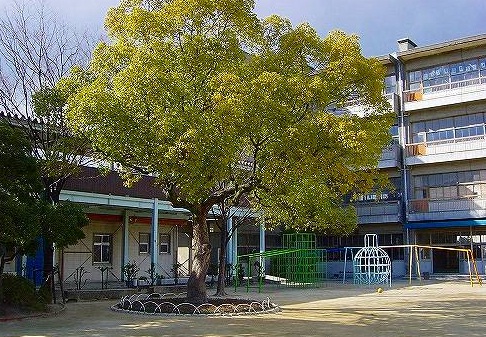 メモワール庭窪 小学校