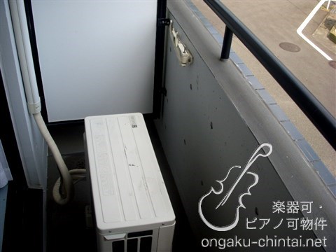クイーンズガーデンNAKANO　09:00～22:00 演奏可　昭和音楽大学 ベランダ