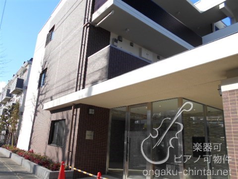 サクラグラース 8:00～23:00演奏可　グランドピアノ・弦楽器・木管楽器演奏可能。洗足学園・昭和音大 その他