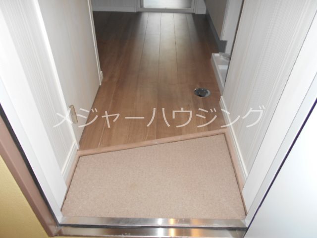 LALA上野 8:00～23：00演奏可　東京藝術大学　上野学園大学 玄関