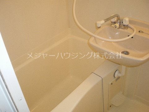 オーパスワン 8:00～24:00演奏可　山手線　巣鴨駅　東京音大　東京藝大 風呂画像