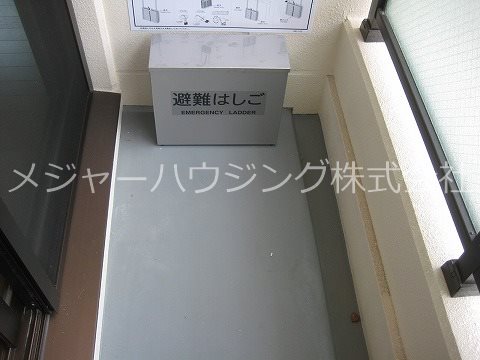 エムズビル 10:00～22:00演奏可　田園都市線　溝の口駅　洗足学園 ベランダ