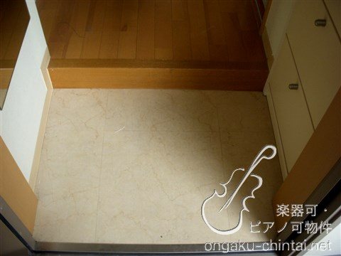 ソナーレパーク中板橋 8:00～22:00演奏可 玄関