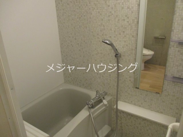 ラシクラス四谷　24時間演奏可能　電子楽器・DTM等の演奏可能。※種類によって音量調整必要な場合があります。 風呂画像
