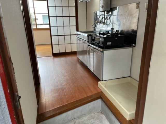 ステップハウス元町 玄関