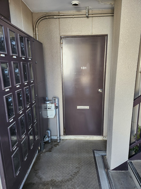 ハイツヨコタ 玄関