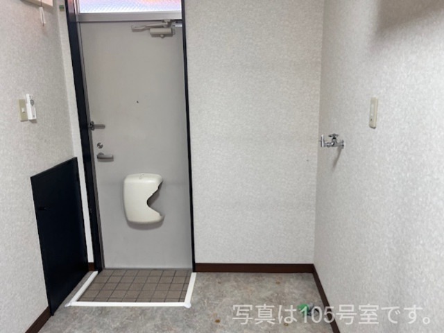 ラッズウィング 玄関