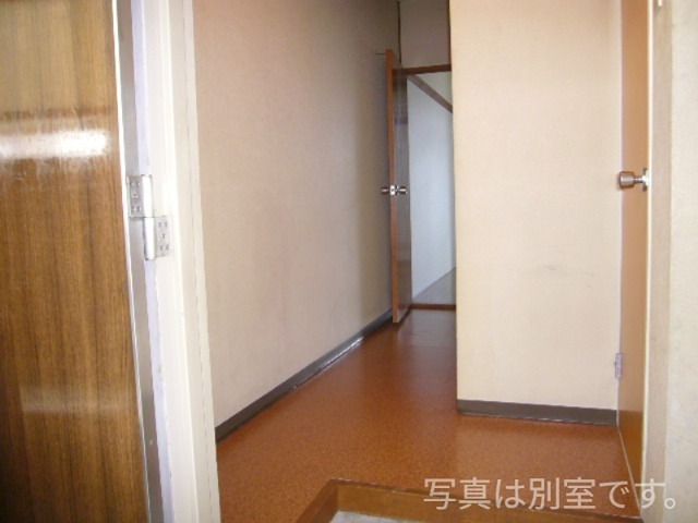 メゾン元町 玄関