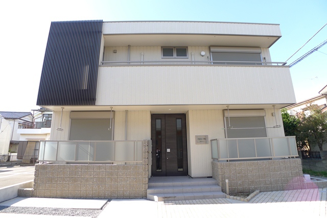 アガイティーラ村上 101号室 外観