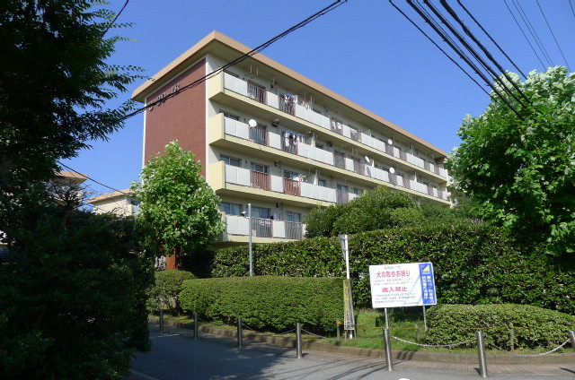 芝山団地１７号棟 302号室 外観