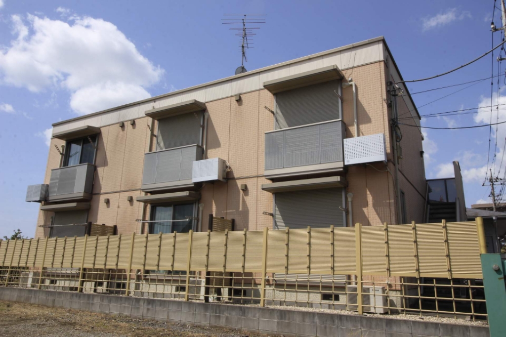 ＳＯＦＴＢＲＥＥＺＥ緑が丘 101号室 外観
