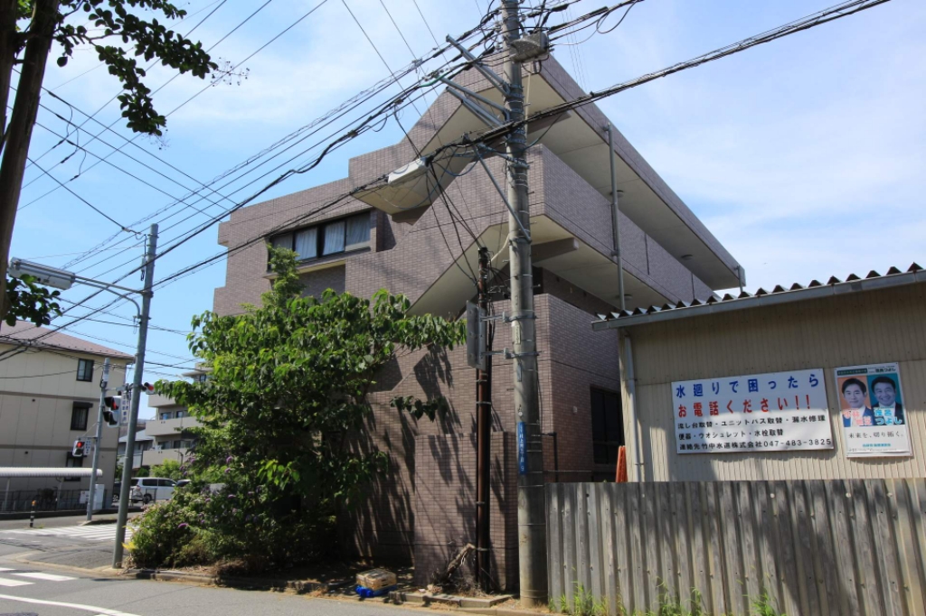 グリュック 307号室 外観