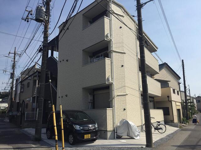 アースプレイス前原 301号室 外観