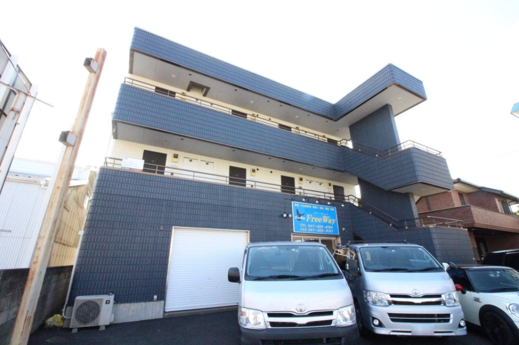 ストリーム三山 302号室 外観