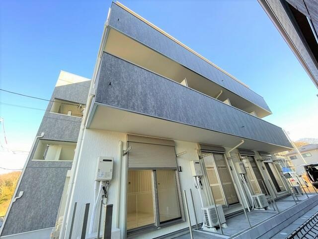 ＭＩ　ＣＡＳＡ　Ｂｅｌｌａ（ミカーサベラ） 305号室 外観