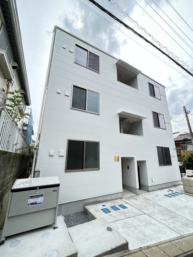 Ｖｉｌｌａ　Ｓｏｌａｎａ（ヴィラ　ソラーナ） 302号室 外観