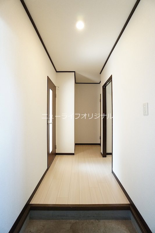 クレスト・イザワB 玄関