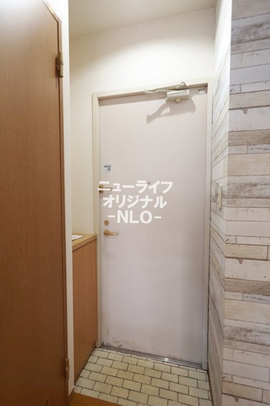 ソレイユ三和 玄関