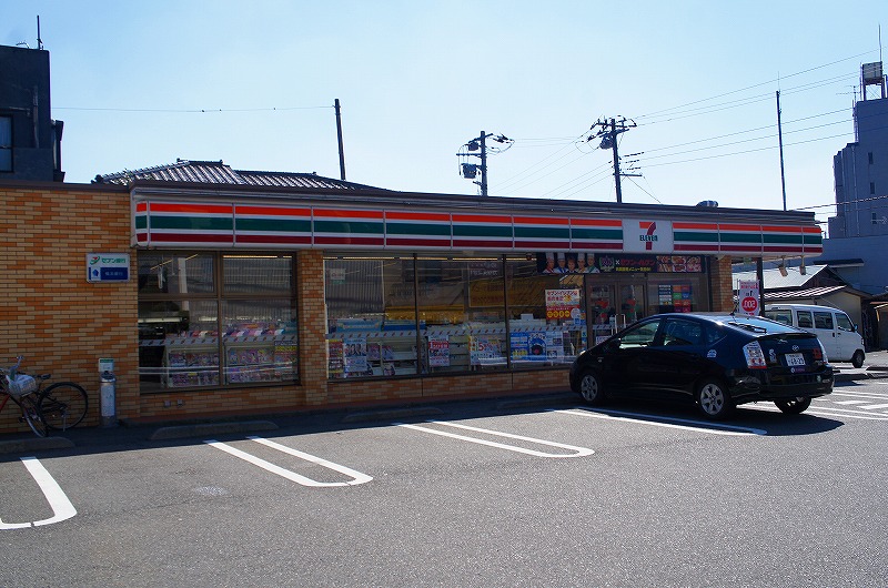 クイーンハイツ南台 コンビニ