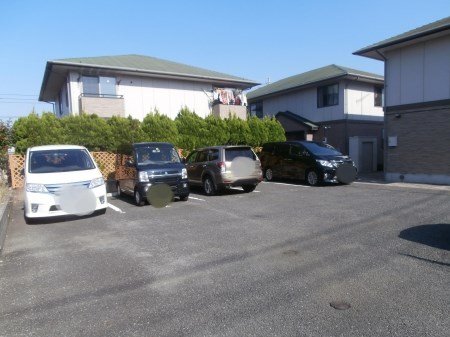 クローバーズヒル　B  駐車場