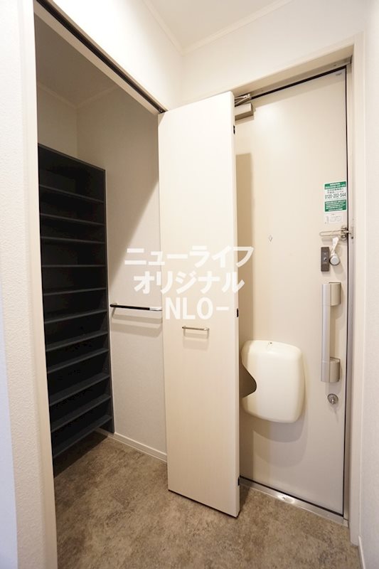 ウィスティリア湘南 玄関