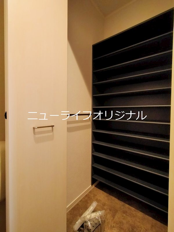 ウィスティリア湘南 玄関