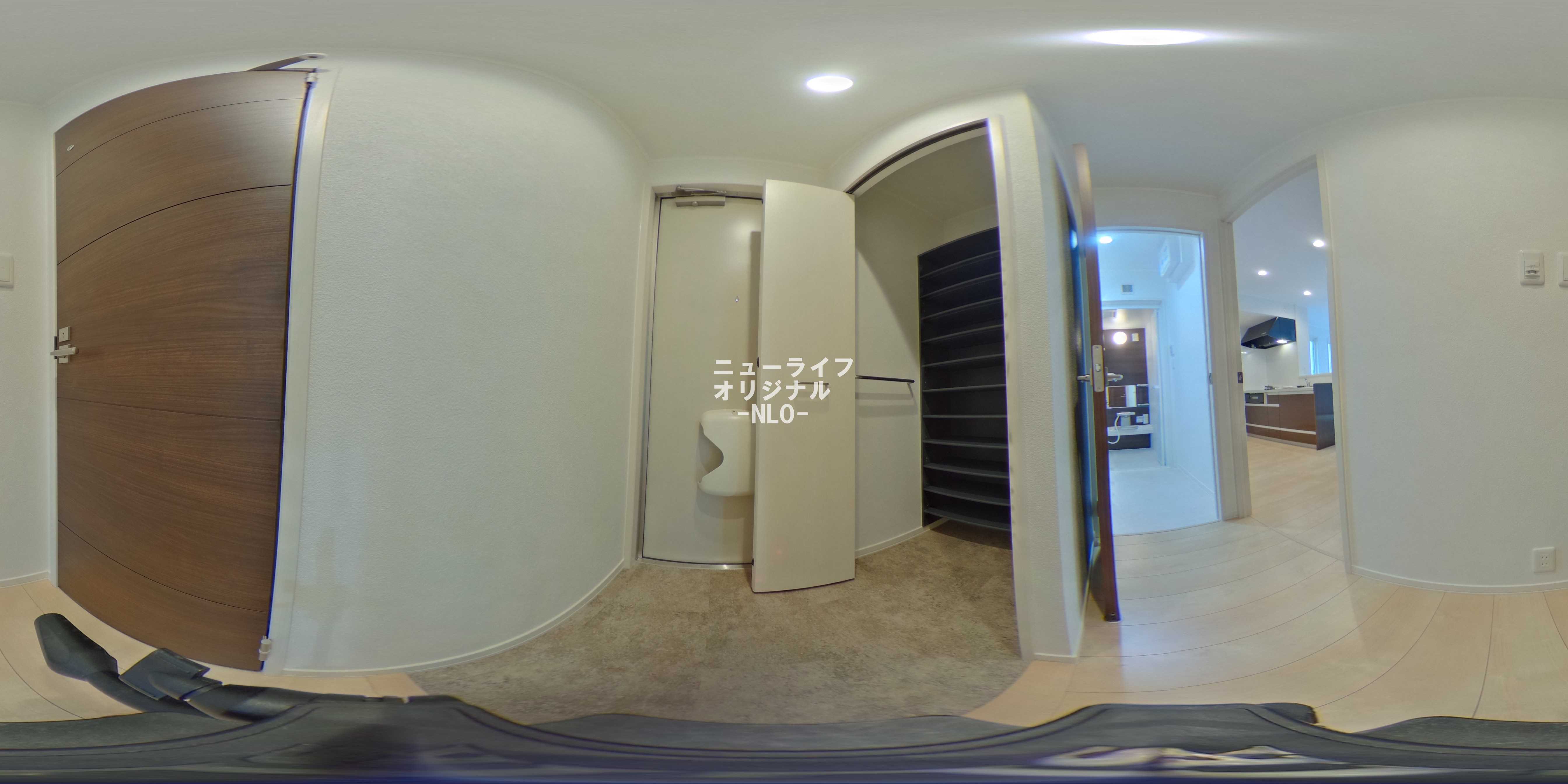 ウィスティリア湘南 玄関
