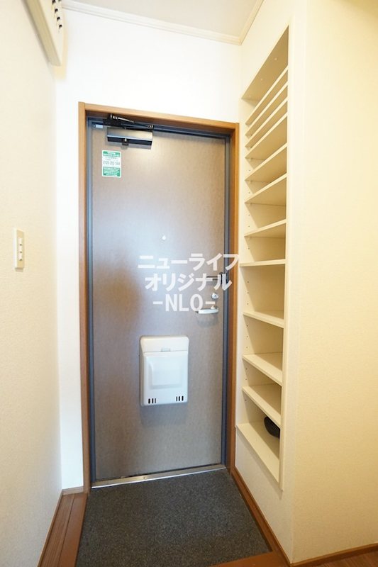サウスウィンドウ 玄関
