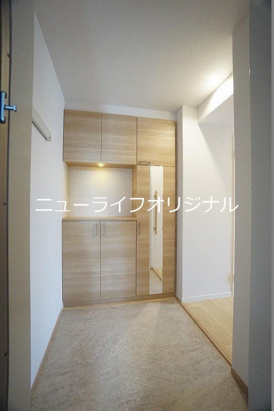 レジデンスヴィラ 玄関