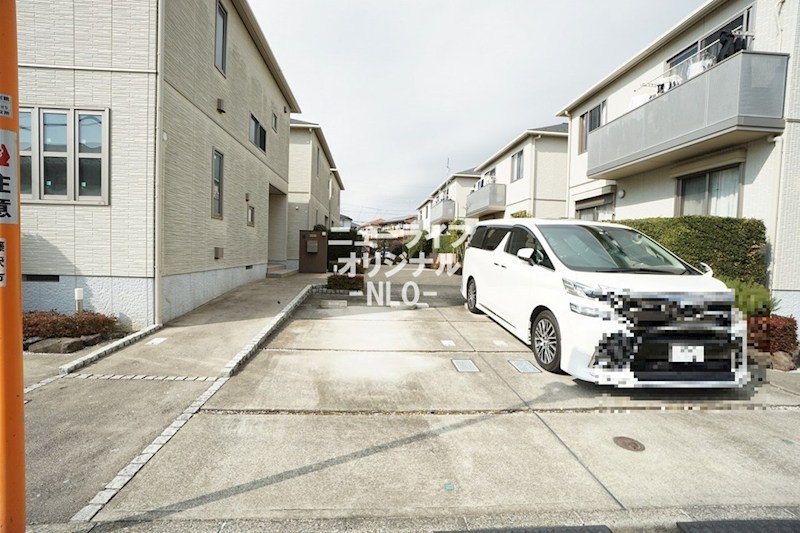 石川４丁目戸建　Ｋ 駐車場