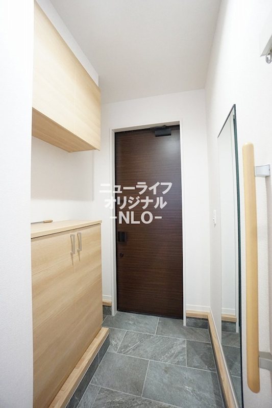 アドミラブールＡ 玄関