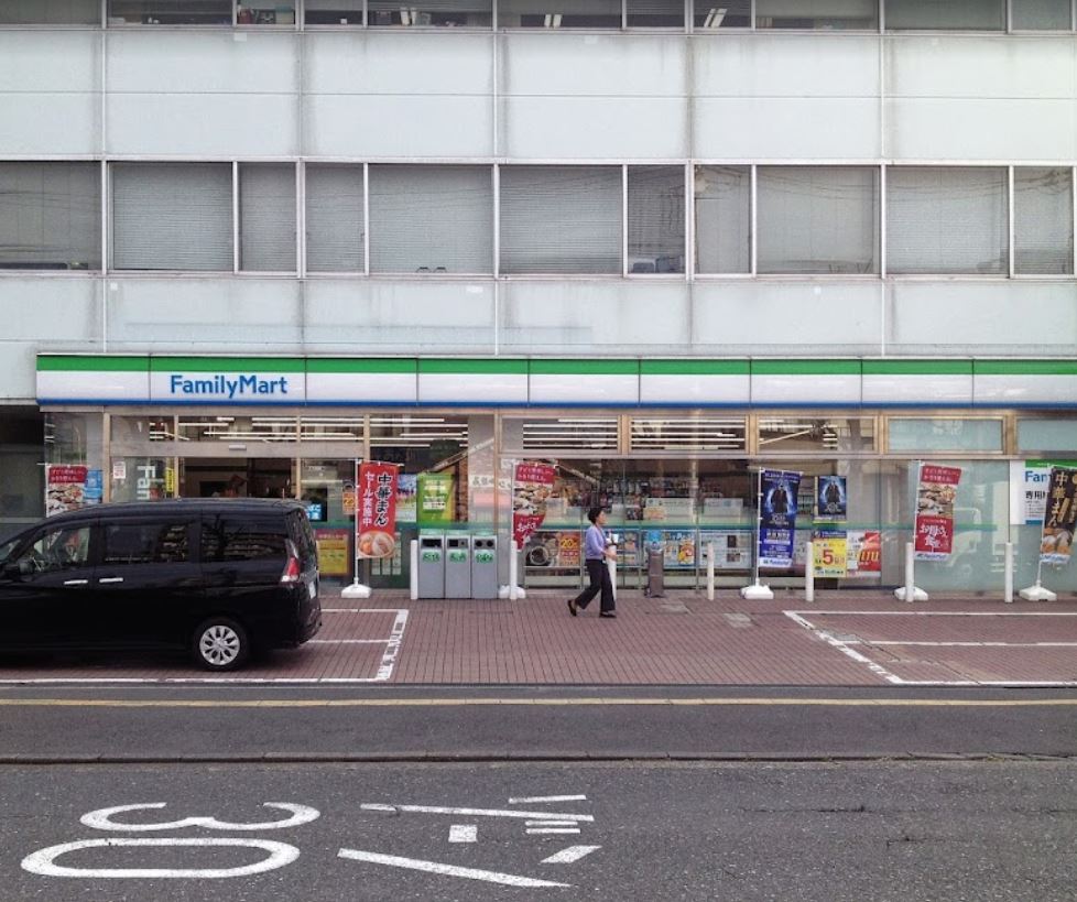 Ｂｅｌｌｅｖｉａｇｅ　Ｎａｋａｙａｍａ コンビニ