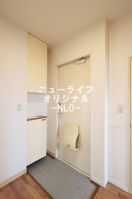 フレグランス中山Ｃ 玄関