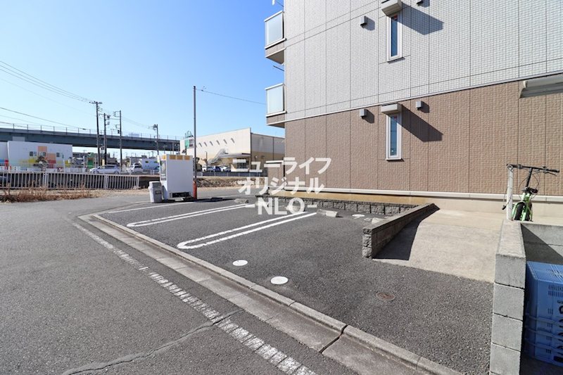 グランフォート　伍番館 駐車場