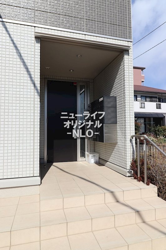 ロイヤルパークス石田 エントランス