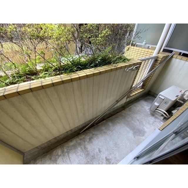 ユースピア本厚木 ベランダ