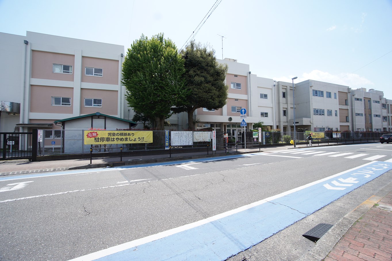 カーサ　セレーノ 小学校