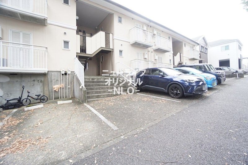 プレミールハウス 駐車場